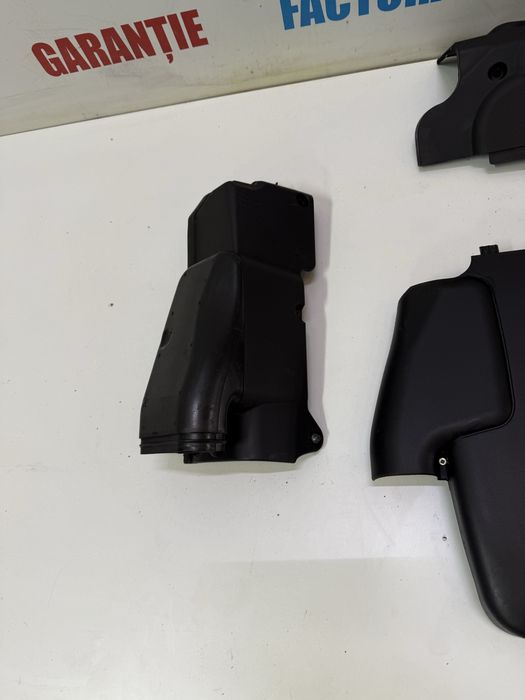 Capace capac motor 2.0 D M47 BMW Seria 3 E90 E91 E92 E92 Originale