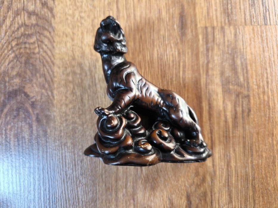 Фигура на тигър азия