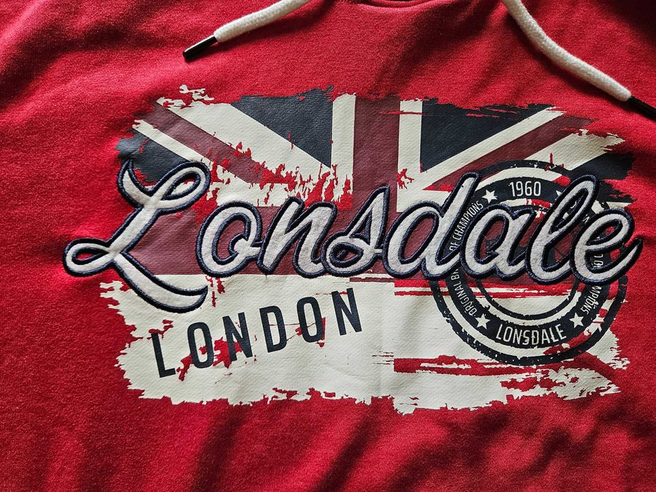Hanorac rosu cu gluga Lonsdale London cu print/imprimeu
