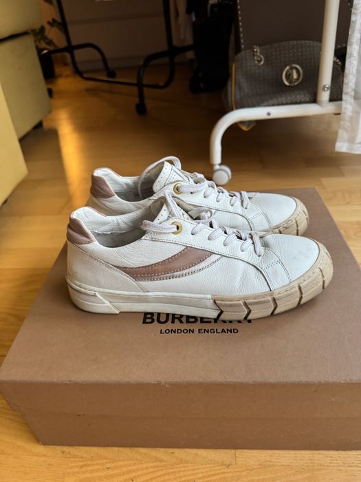 Sneakers Bugatti Leather – Detalii Aurii și Rose Gold