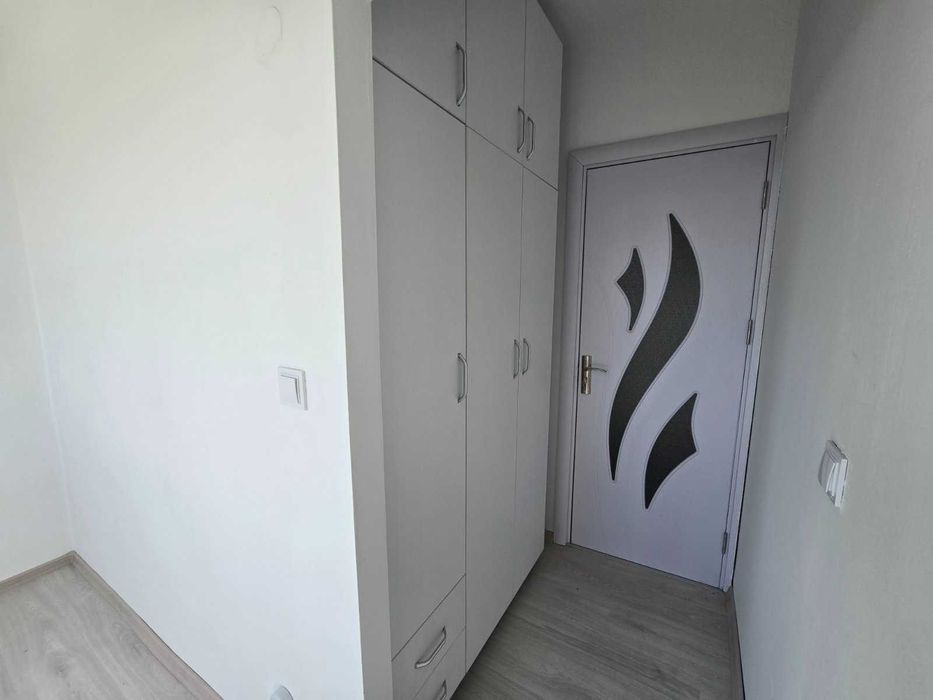 Продава се Тристаен апартамент в Шумен, Военно училище - 65 кв.м за 1569 €/кв.м - Снимка #12