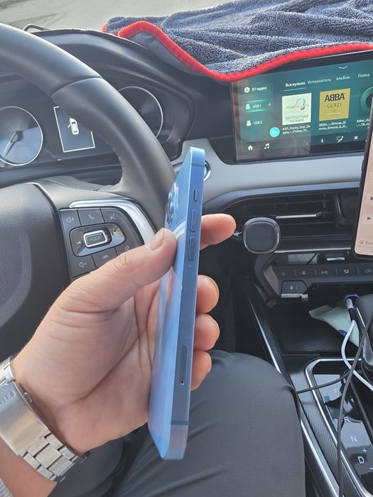 IPhone 13 хорошем состояния