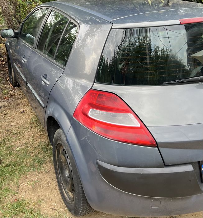 Dezmembrez Renault Megane 2