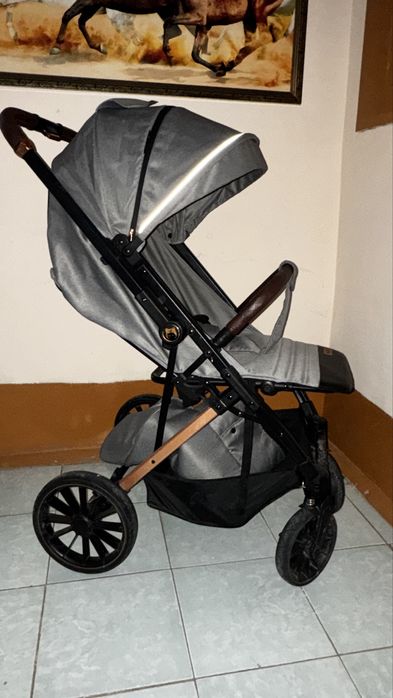 Продам коляскууууу