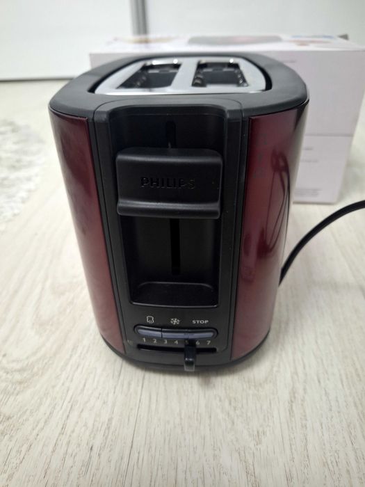 Prăjitor paine nou nout marca Philips.