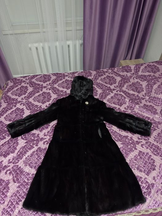 Сатылады. Норковые шубы 44 и 46 размеры.