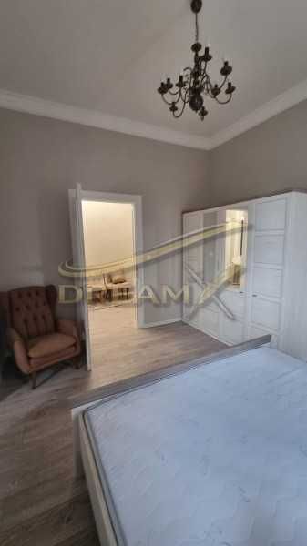 Дава се под наем Етаж от къща в Центъра! 71803587