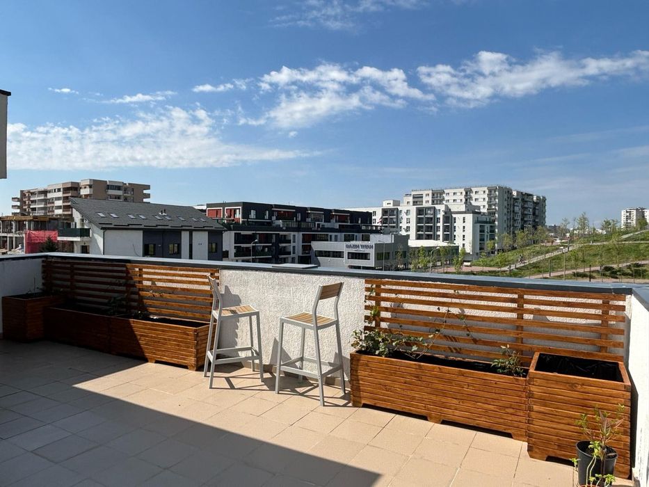 Jardiniere din lemn personalizate