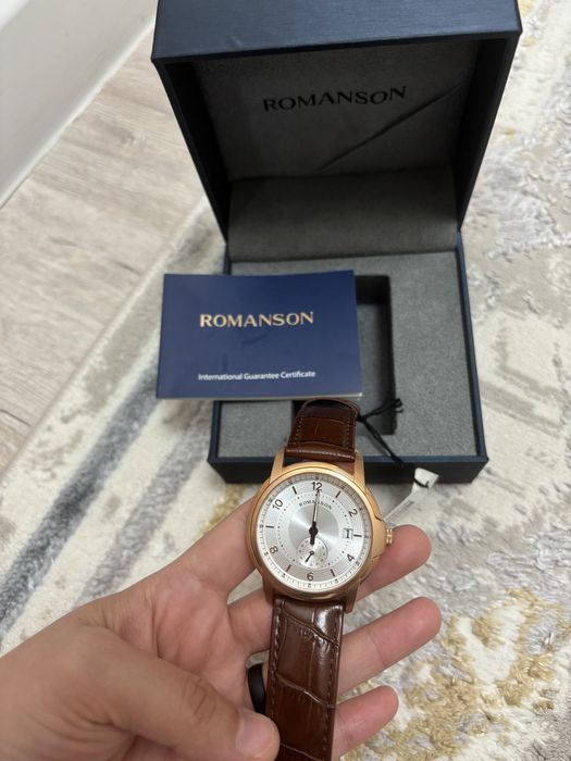 Продам часы оригинил новые от Romanson