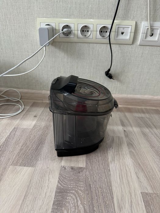 Пылесос Bosch 2000W