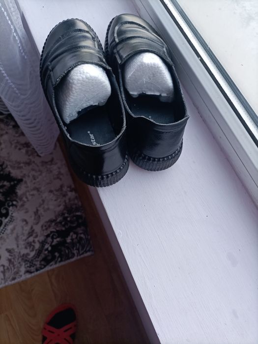 Черни дамски обувки от естествена кожа