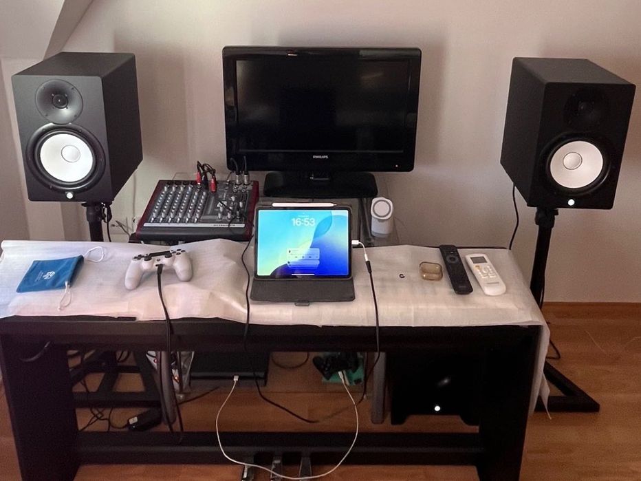 Pachet studio profesional – Yamaha HS 8 MP + HS8S + stative + cabluri!