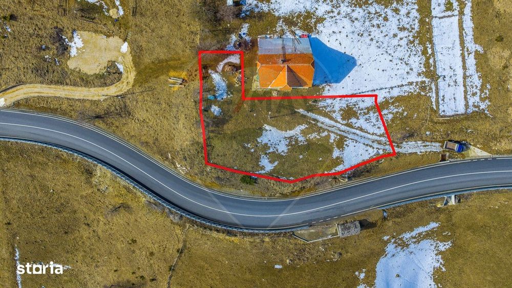 Teren intravilan CU PRIVELISTE DE POVESTE- Fundata- Romania