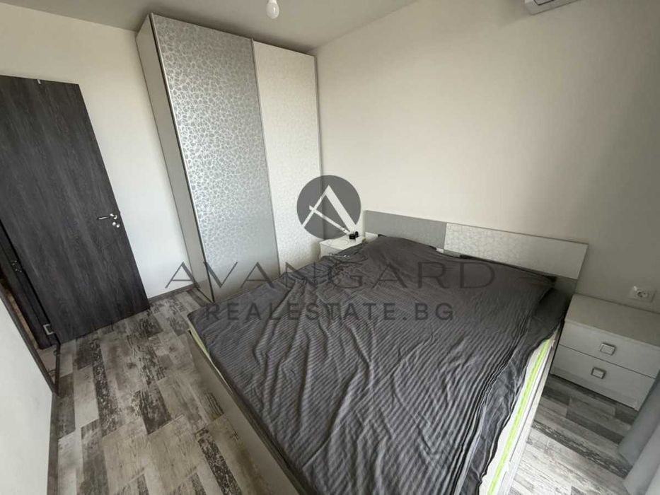 Продава се Тристаен апартамент в Пловдив, Остромила - 114 кв.м за 1272 €/кв.м - Снимка #4