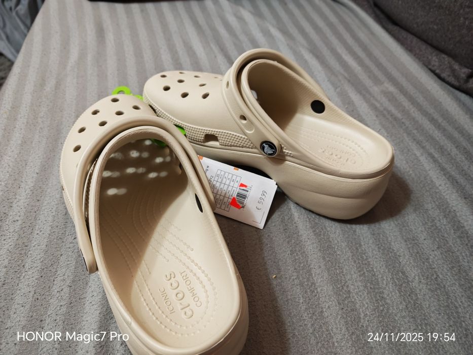 Papuci Crocs  41/42