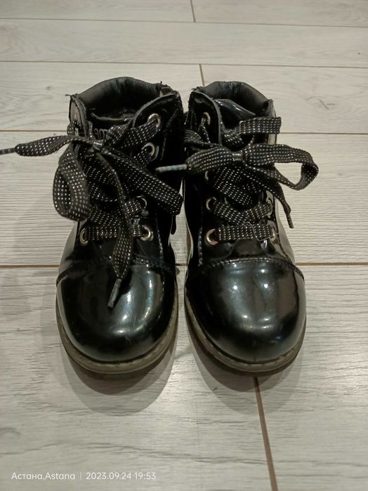 Ботинки на девочку