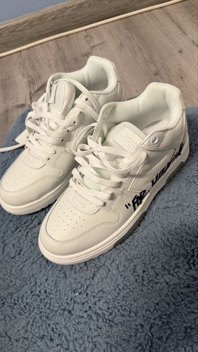 vand offwhite out of office