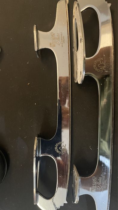 Blades  / lame John Wilson