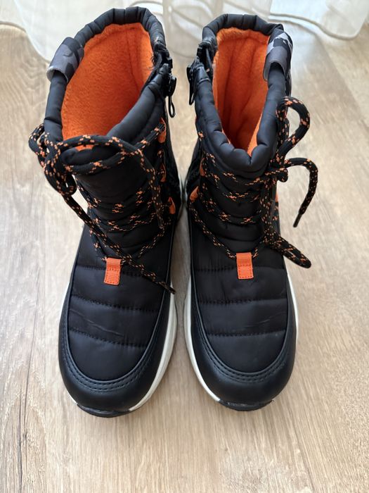 Детски апрески/Боти Reserved