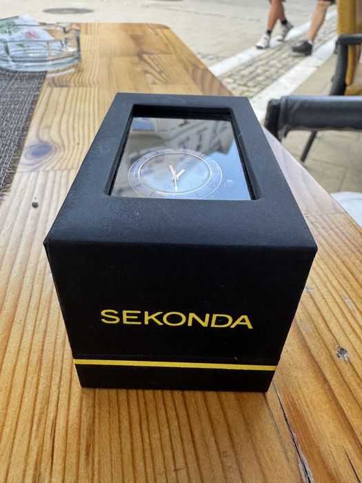 Часовник Sekonda