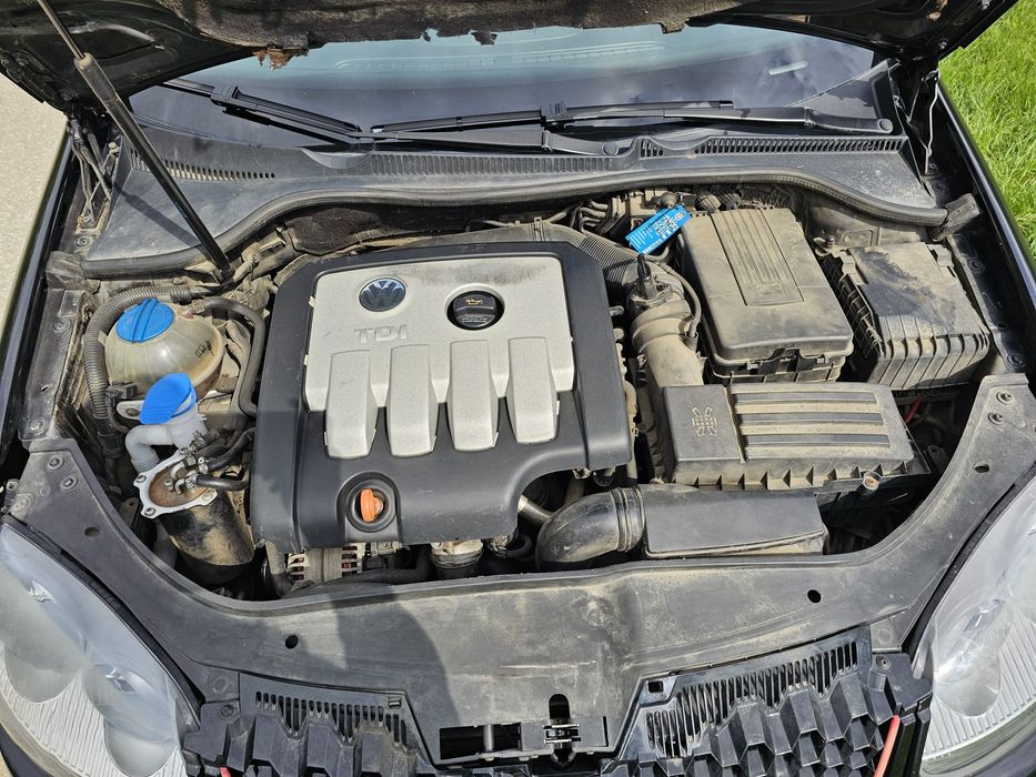 Vand Volkswagen Golf 5 Hatchback 2.0 BKD 2005