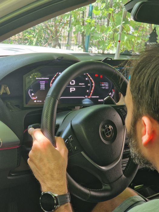 Bord digital pentru BMW