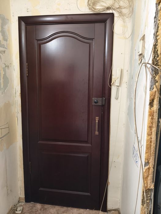 Дверь дерево, срочно