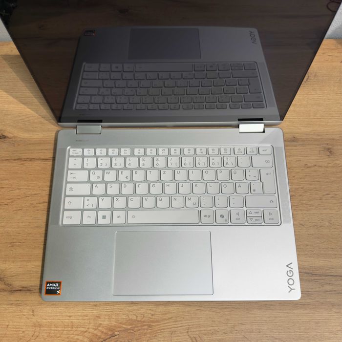 Lenovo Yoga 7 2in1 14AKP10 AMD Ryzen AI 7 350 SSD 1TB RAM 32GB Seashell - GARANTIE 12 LUNI | TrueGSM