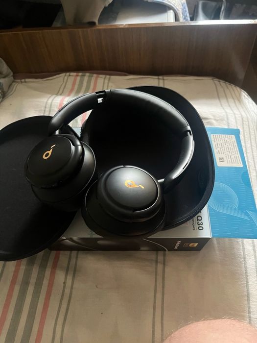Soundcore Life Q30 черный