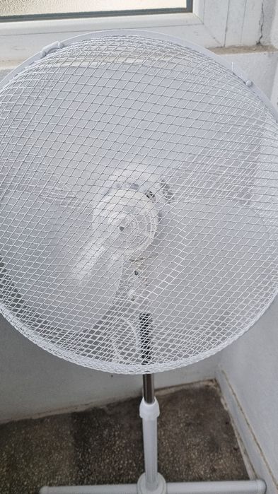 Ventilator cu picior nou