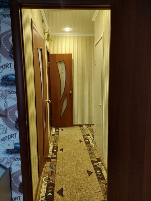 Продам квартиру мкр.д.9.этаж 4