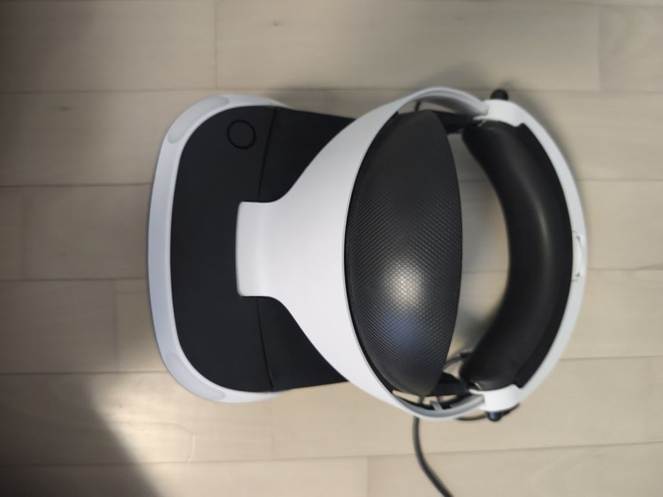 PlayStation 4 (1TB) комплект с VR оборудване
