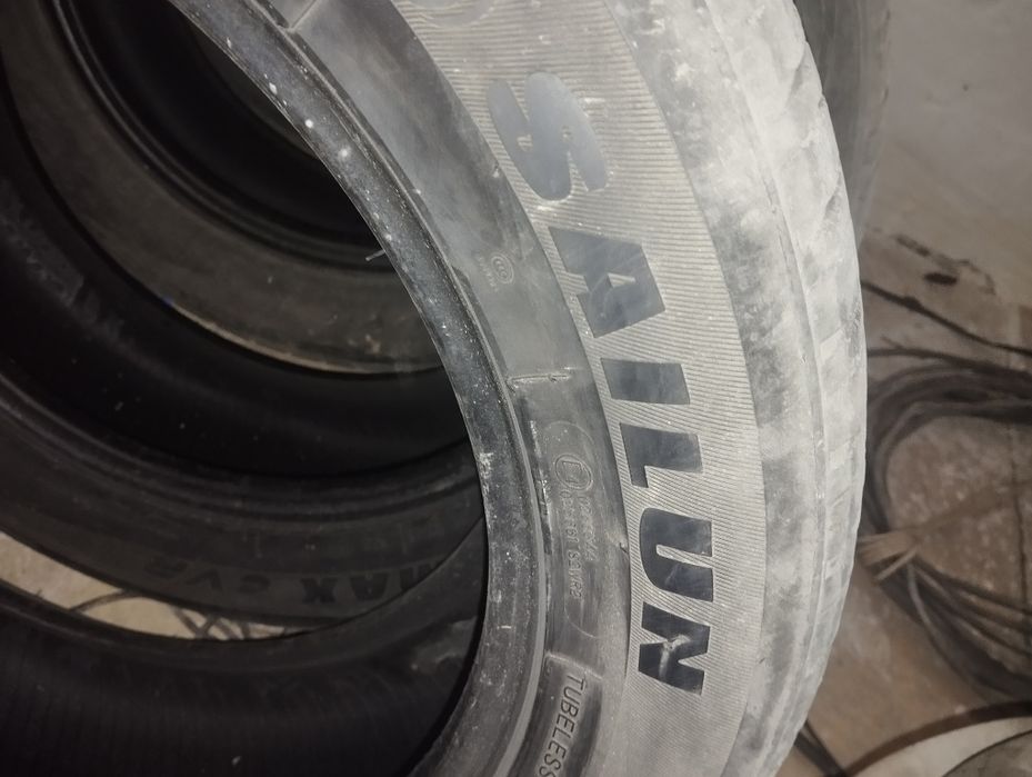 Шина комплект продам