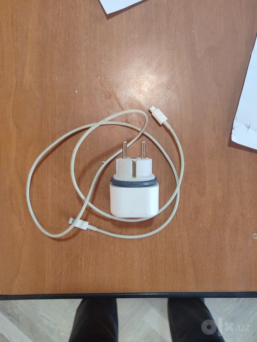 Iphone zaryadnik