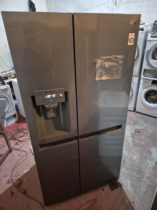 Frigider Side by Side LG