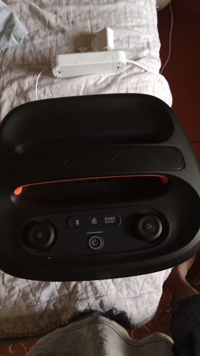 JBL PartyBox колонка