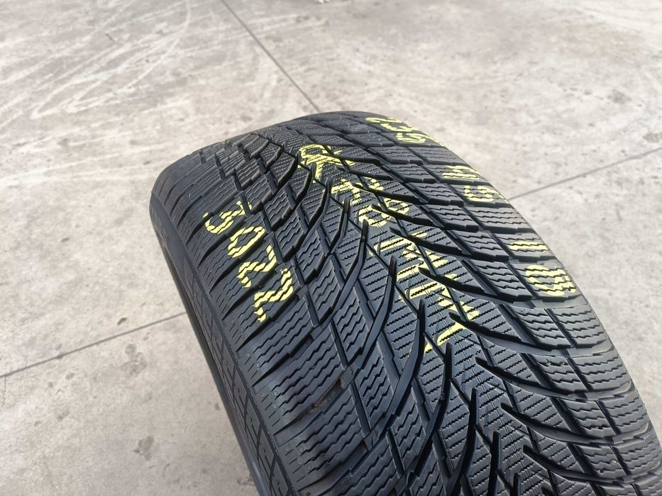 O anvelopa iarna 235 45 18 Nokian WR Snowproof P 7,8 mm 3022