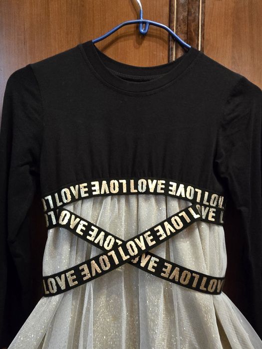 Платье стильное на девочку