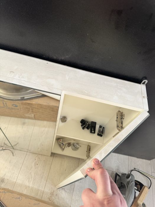 Зеркало со шкафами