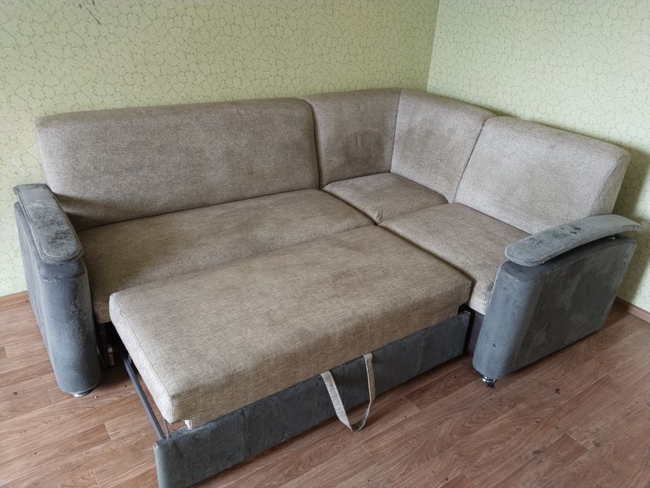 Продам диван, б/у