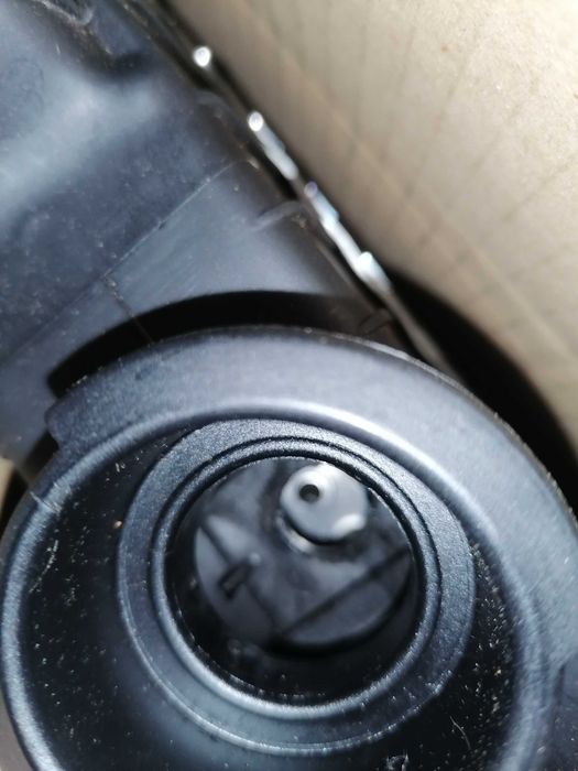 Чисто НОВ радиатор BEHR оригинал ЕЕ 90 231 318 Opel Omega A C20NE