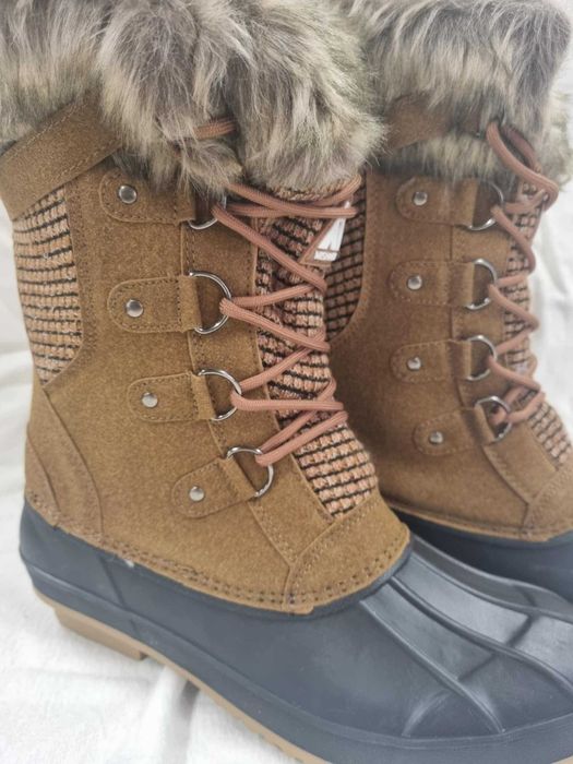 Различен стил. Дамски ботуши за сняг -  36. 38. 41 -  17.90 Evro