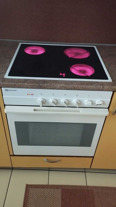 Баукнехт фурна с котлони за вграждане