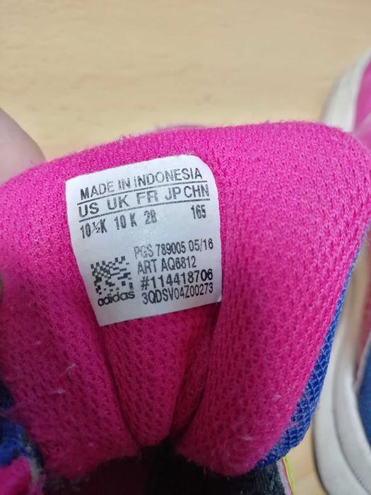 Четири чифта детски обувки за 20лв.