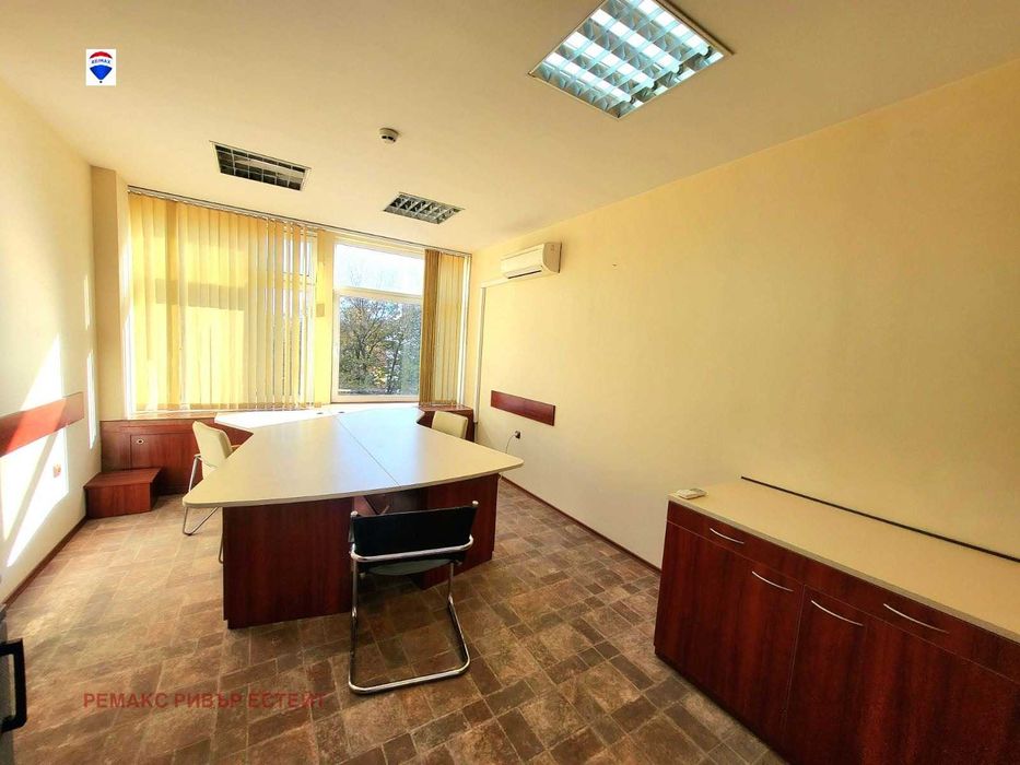 Дава се под наем Офис в Русе, Център - 45 кв.м за 306 € - Снимка #3