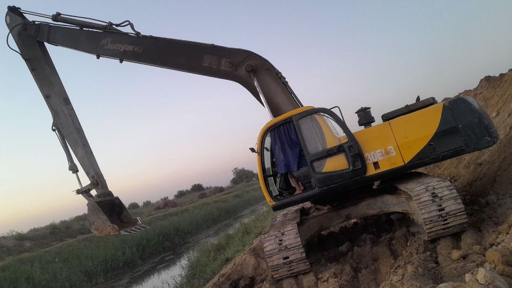 Эксковатор Jonyang 230 ELB