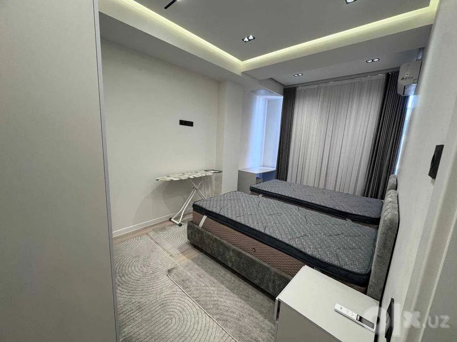 Сдаётся 4-комн ЖК E-ONE, PIRAMIT TOWER, 100 м²