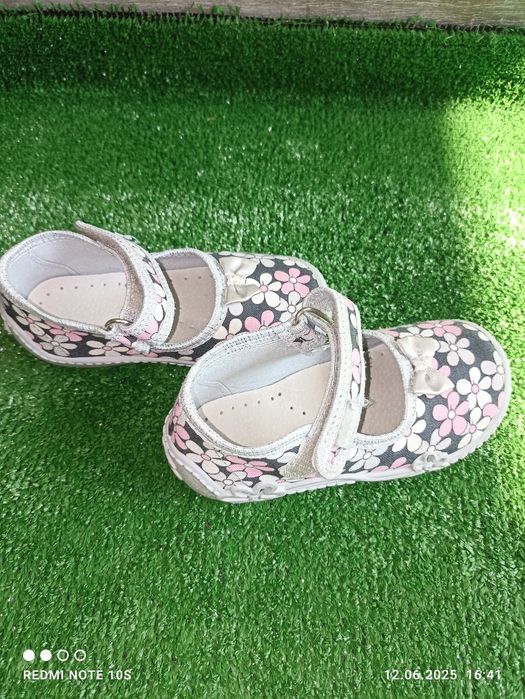 Обувки за момиче 25 номер Adidas, HM, Disney