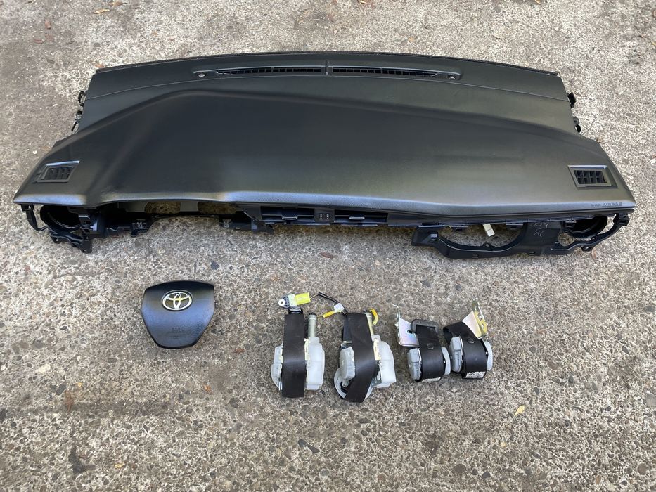 Табло и шофиьорски Air bag за Toyota Auris 14г-19г