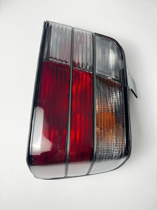 Фонари задние на BMW E36 темные